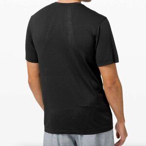 lululemon athletica Black Short Sleeve Tee